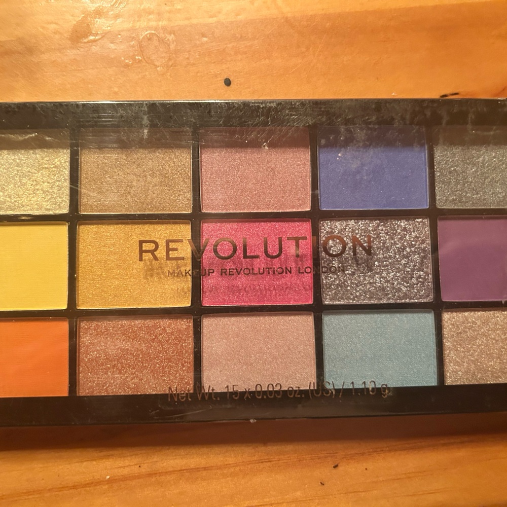 Makeup Revolution Vibrant Multi-Color Eyeshadow Palette - Assorted Shades sku256